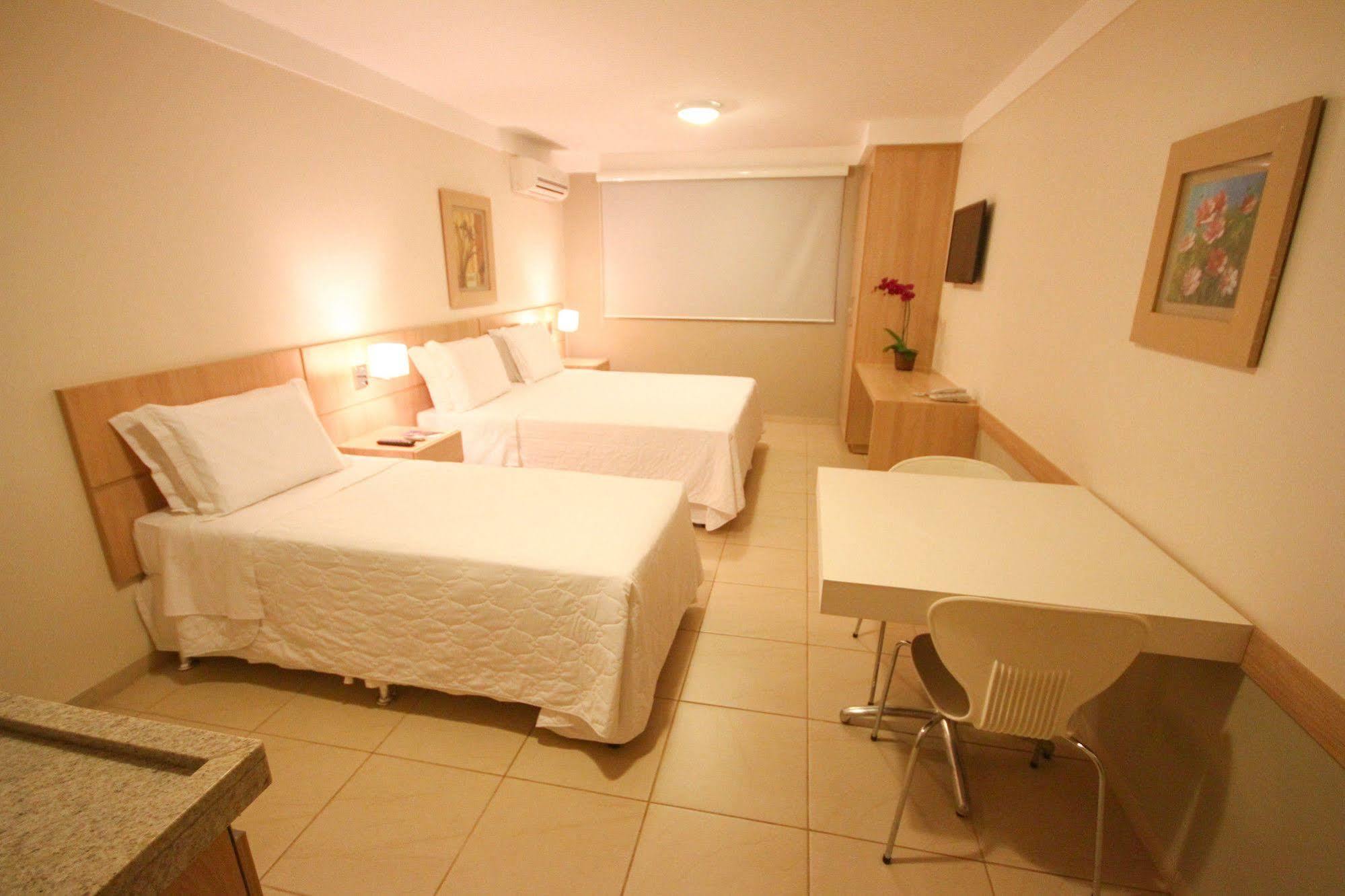 Gales Park Hotel Dourados Luaran gambar